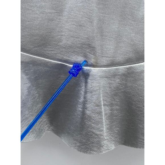 H&M Women's Silver Metallic Ruffle-Hem Mini Skirt SZ 6 - Picture 6 of 11